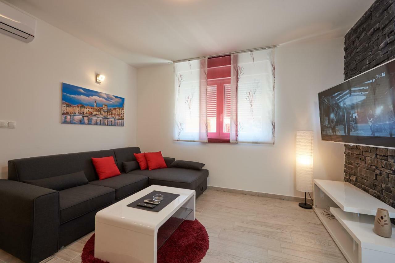Apartman Jakov Apartamento Trogir Exterior foto