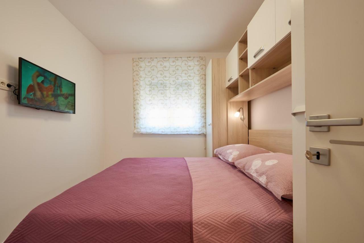 Apartman Jakov Apartamento Trogir Exterior foto