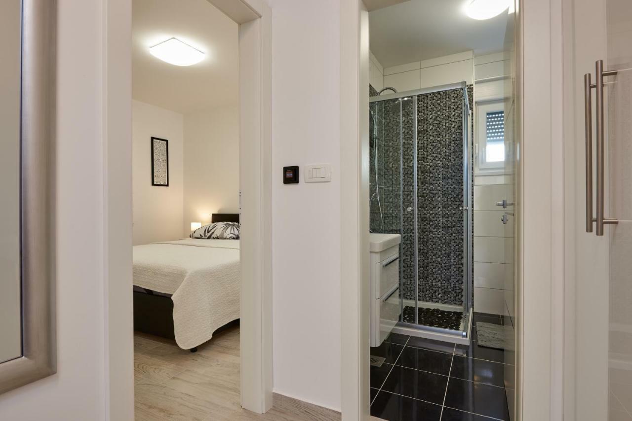Apartman Jakov Apartamento Trogir Exterior foto