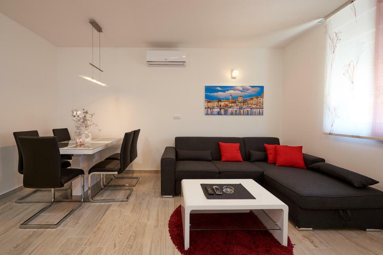 Apartman Jakov Apartamento Trogir Exterior foto