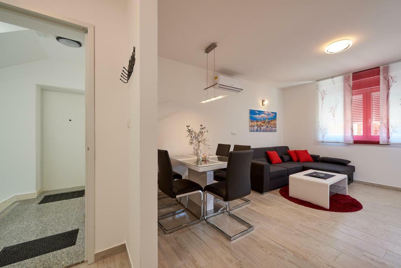 Apartman Jakov Apartamento Trogir Exterior foto