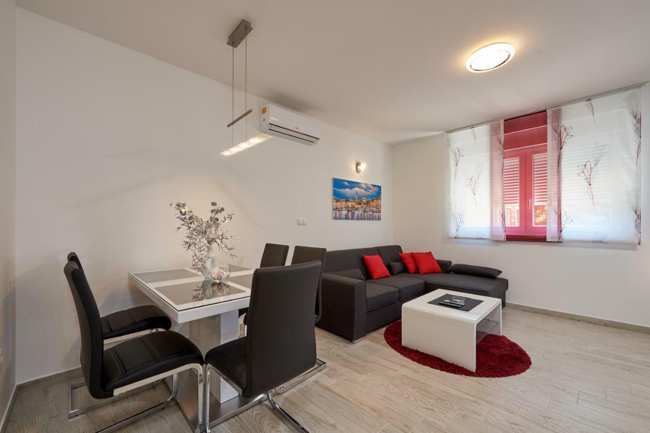 Apartman Jakov Apartamento Trogir Exterior foto